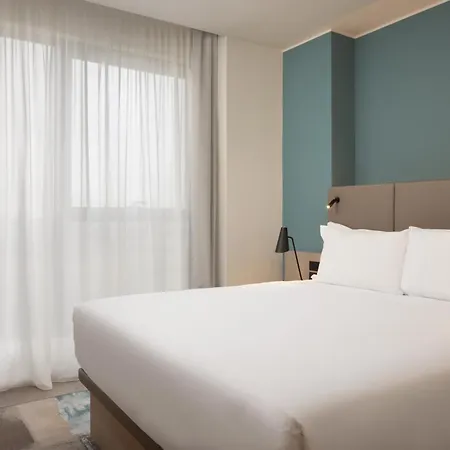 Hotel By Marriott Linate
